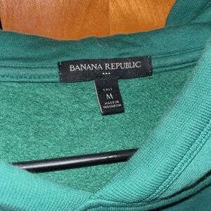 Men’s Banana Republic sweatshirt